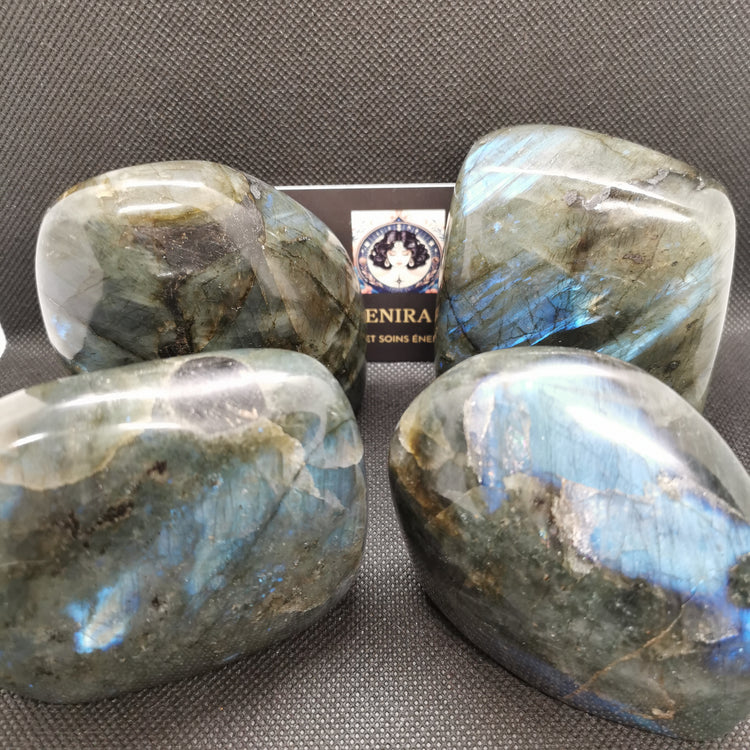 Pierres Naturelles – Cristaux de Bien-Être, Énergie & Lithothérapie