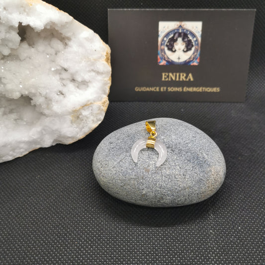 Pendentif Lune Croissante Cristal de Roche – Pierre de Clarté & Énergie – ±2 cm