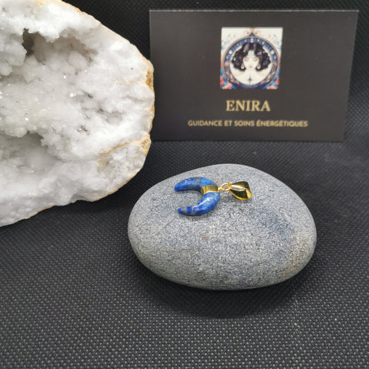 Pendentif Lune Croissante Lapis-Lazuli – Intuition & Expression – ±2 cm