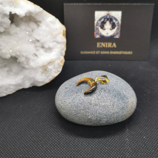 Pendentif Lune Croissante Œil de Tigre – Protection & Confiance