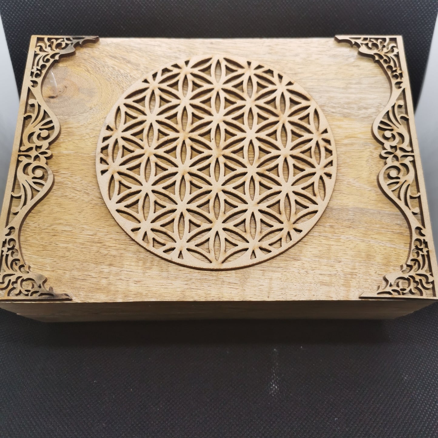 Coffret Fleur de Vie en bois de Manguier – Rangement Tarot, Oracles, Bijoux ou Pendule – 18x12x7 cm