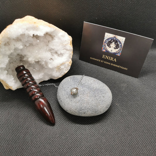 Pendule en Bois ’Type Egyptien’