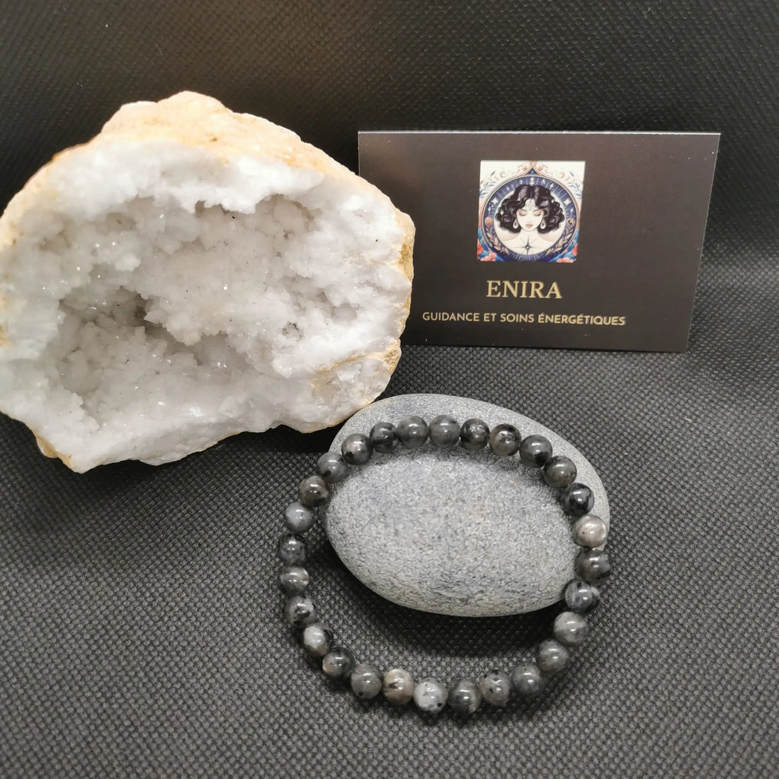 Les vertus de la Larvikite