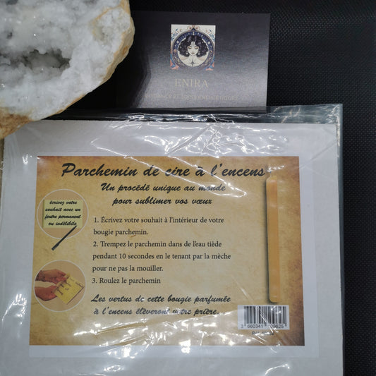 Bougie de Cire infusée à l'encens avec Parchemin à Souhait – Rituel de Vœu Personnel