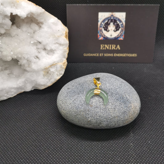 Pendentif Lune Croissante Aventurine Verte – Apaisement & Chance