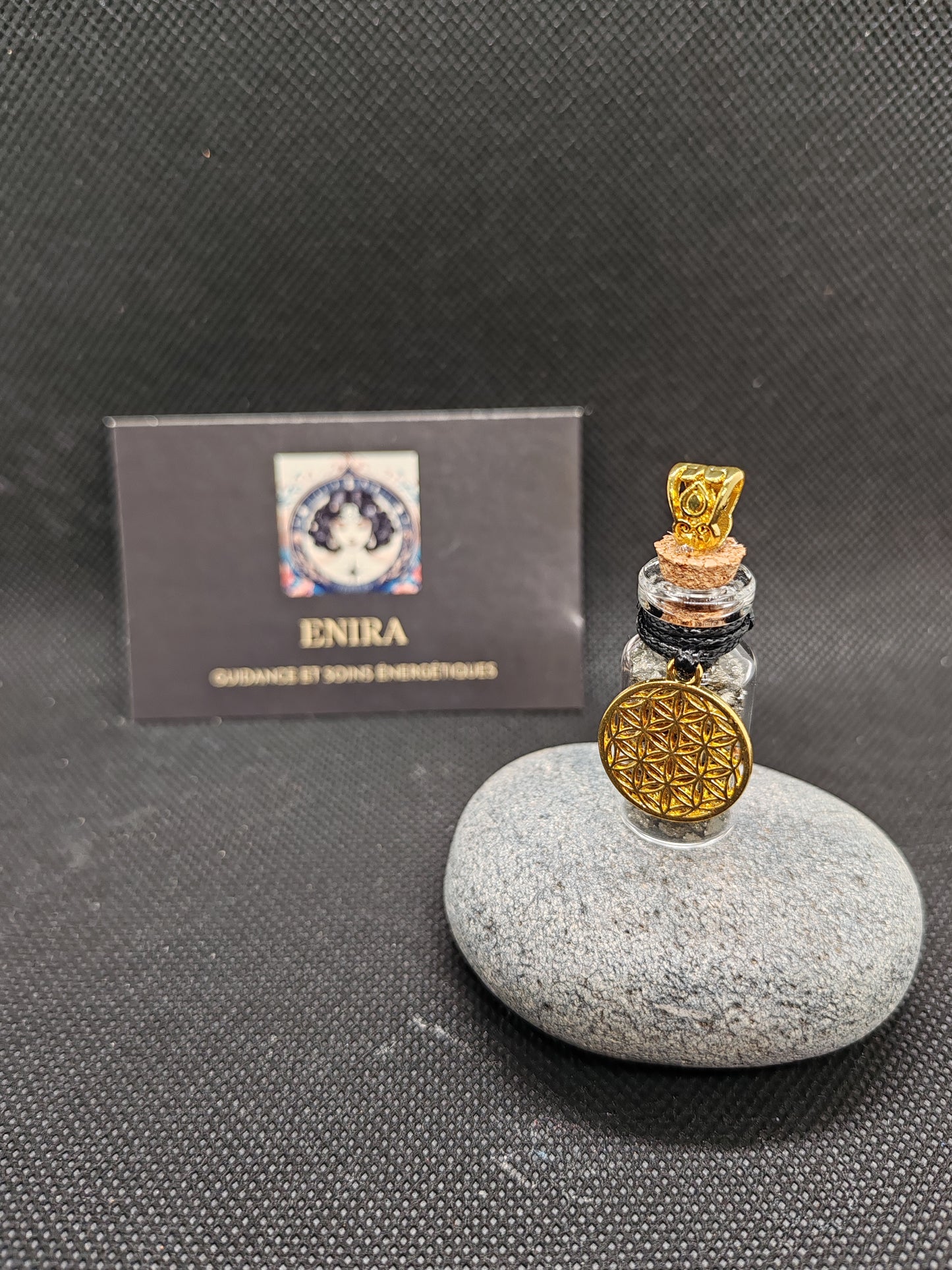 Fioles / Pendentifs en pierres naturelles et symboles