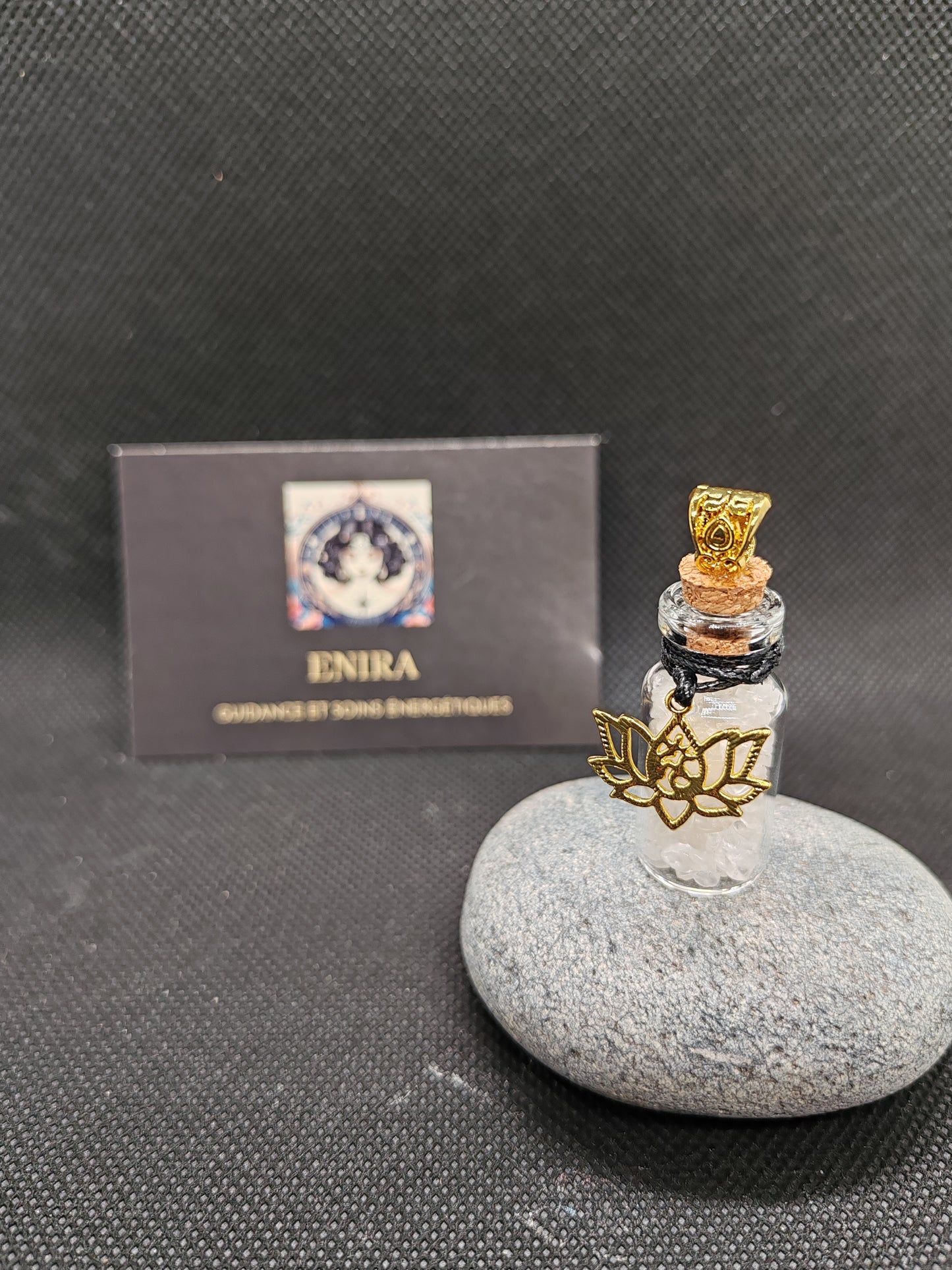 Fioles / Pendentifs en pierres naturelles et symboles