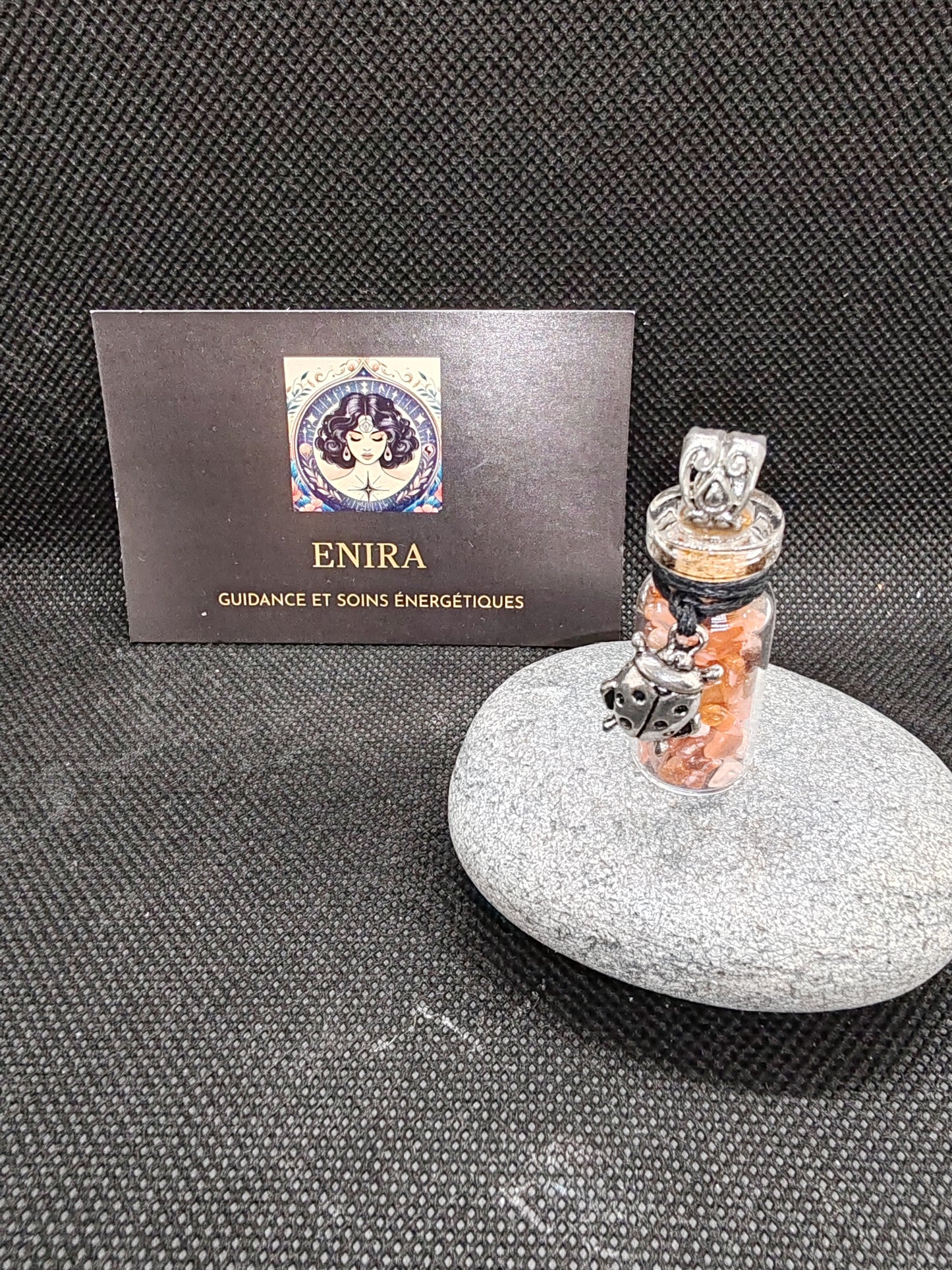 Fioles / Pendentifs en pierres naturelles et symboles